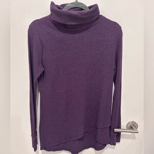 Eddie Bauer Waffle Knit Turtleneck Top – Size Medium